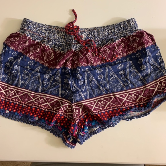 Hollister flow shorts - Picture 1 of 3